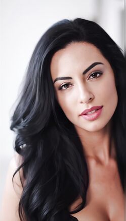 Brunette Close-Up Portrait with Soft Light and Elegance